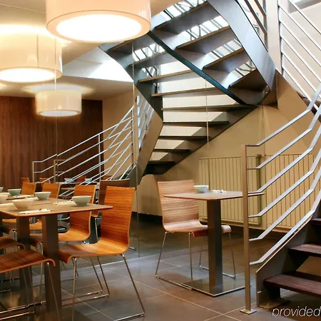 Otel Le 20 Prieure 3*