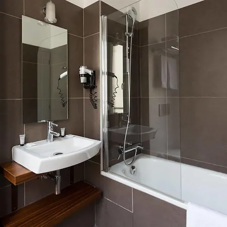 Le 20 Prieure 3* Paris