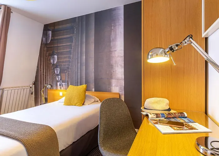 Le 20 Prieure 3* Paris